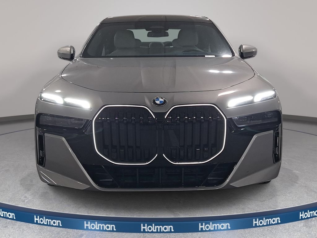 New 2026 Oxide Grey Metallic BMW 740i image 2