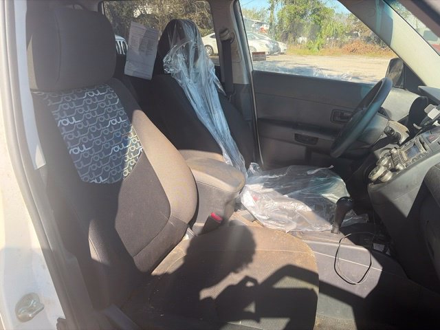 Used 2010 White Kia Plus image 13