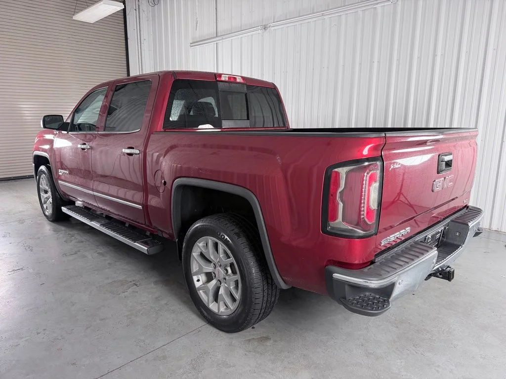 Used 2018 Red GMC SLT image 7