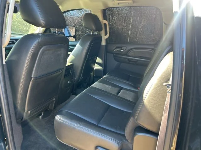 Used 2011 Black GMC Denali image 17