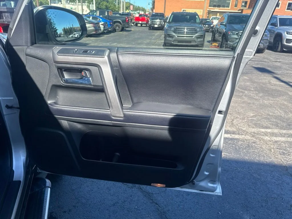 Certified Used 2018 Classic Silver Metallic Toyota SR5 image 32