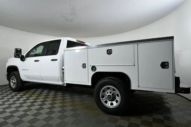 New 2026 Summit White Chevrolet WT image 14
