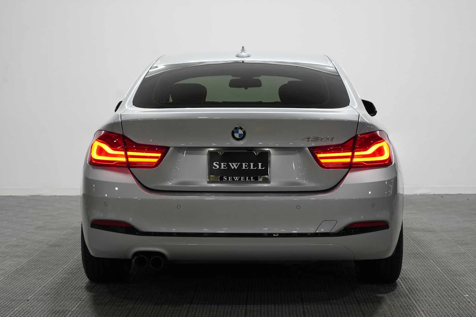Used 2019 Glacier Silver Metallic BMW 430i image 5
