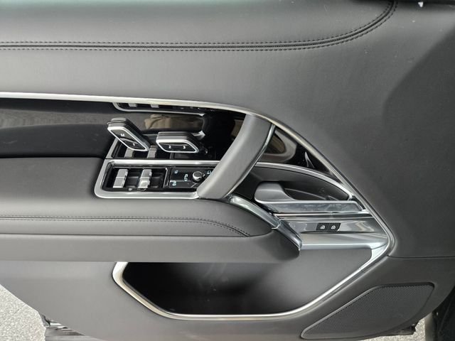 2025 Land Rover Range Rover SE - Photo 19