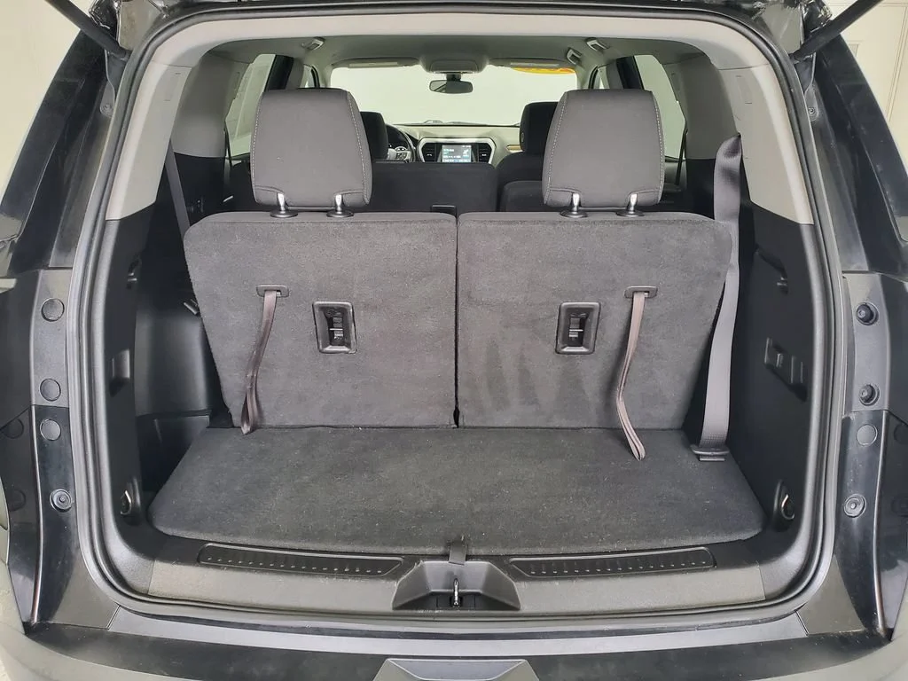 Used 2019 EBONY TWILIGHT METALLIC GMC SLE image 30