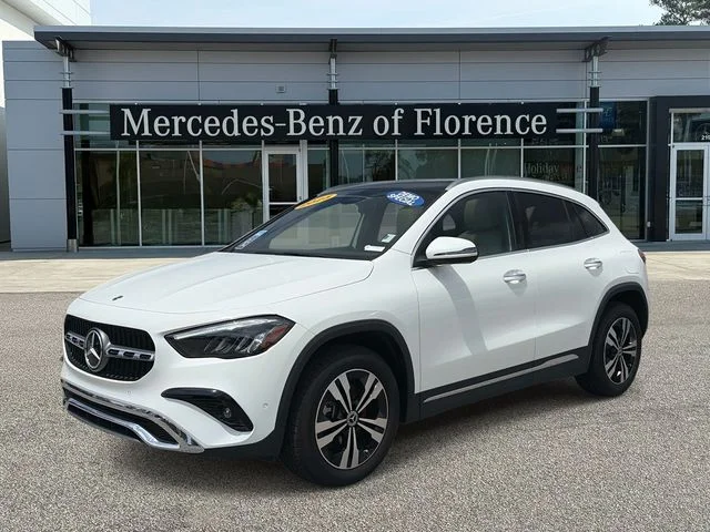 Used 2025  Mercedes-Benz GLA 250 image 3