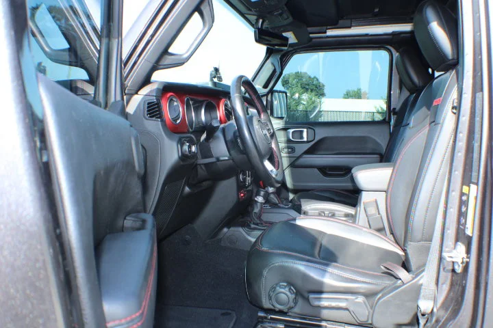 Used 2020 Gray Jeep Rubicon 4x4 image 13