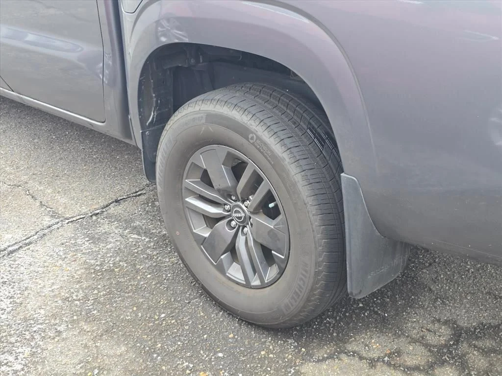 Used 2025 Gray Nissan SV image 18