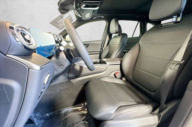 New 2026 Polar White Mercedes-Benz GLC 300 image 48
