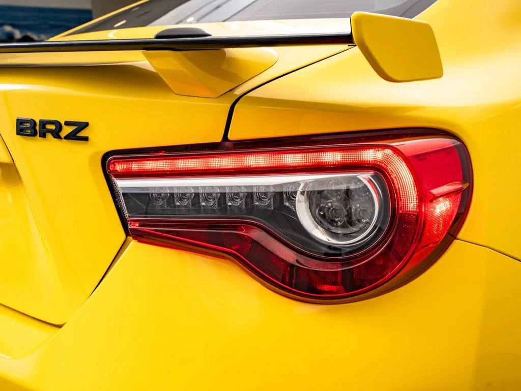 Used 2017 Charlesite Yellow Subaru Series.Yellow image 9