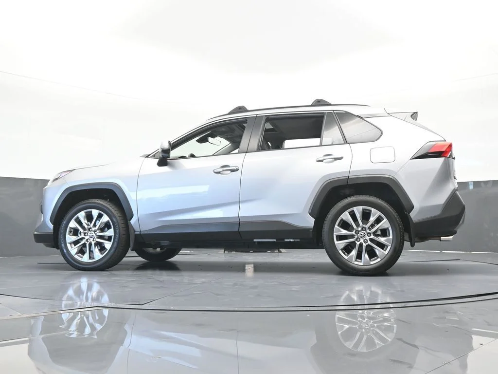 Used 2025 Silver Sky Metallic Toyota Limited image 65