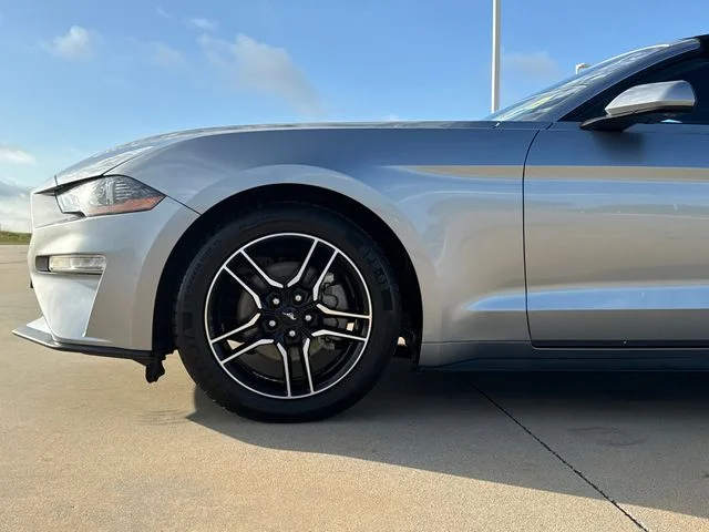 Used 2022 Silver Ford EcoBoost Premium image 5