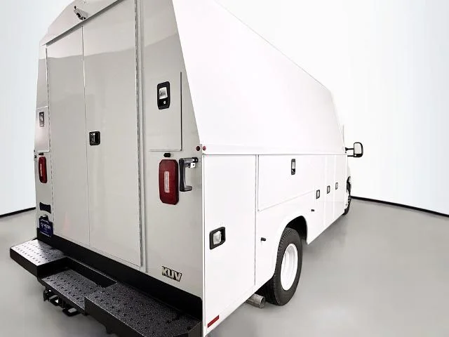 New 2026 Oxford White Ford E-350 SRW image 34