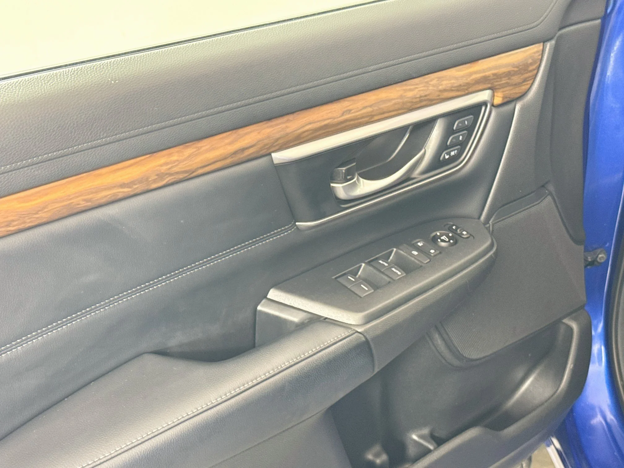 Used 2020 Aegean Blue Metallic Honda EX-L image 19