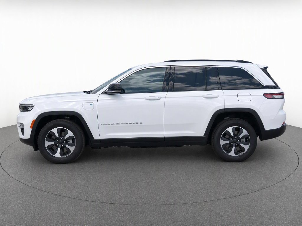 Used 2024 White Jeep 4xe image 8