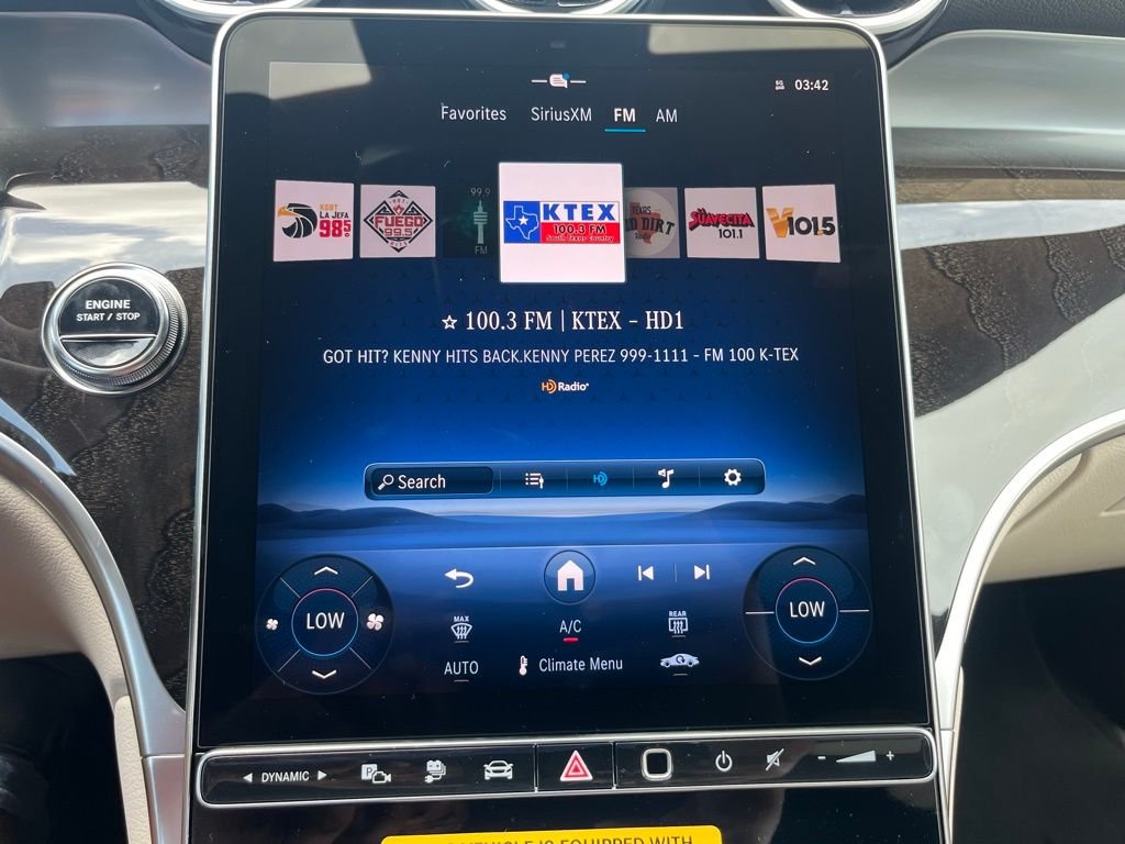 2025 Mercedes-Benz GLC Base - Photo 12