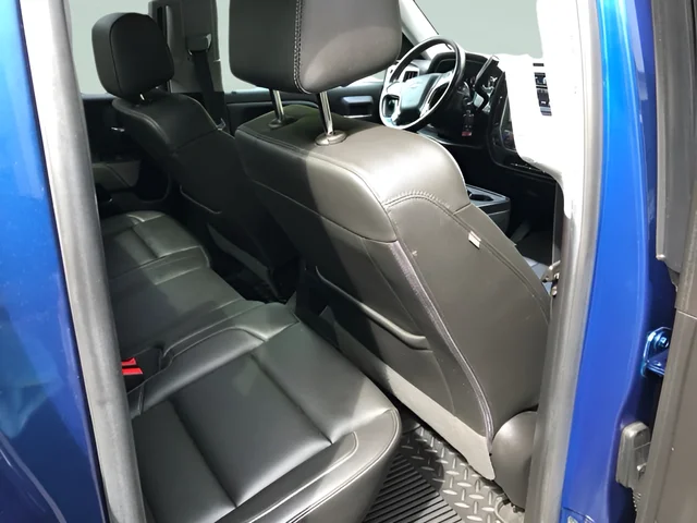 Used 2018 Blue Chevrolet LT image 13
