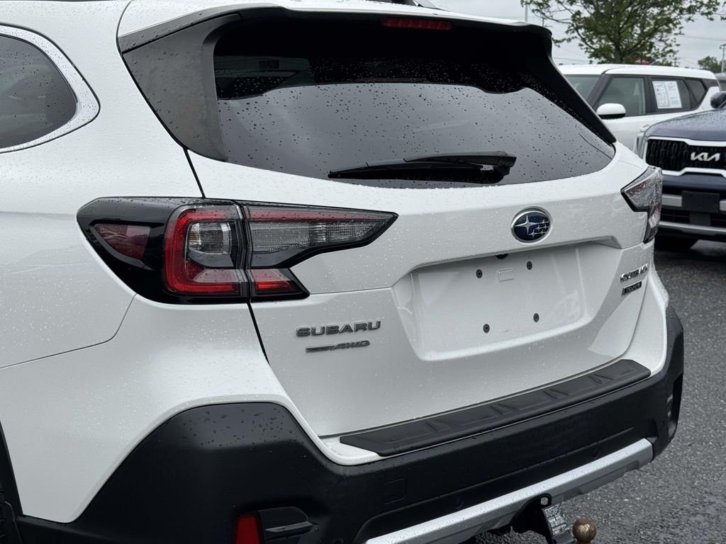 Used 2022 White Subaru Touring image 11