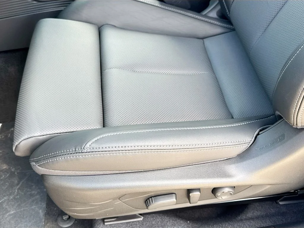 New 2026 ICE SILVER METALLIC Subaru Touring XT image 23