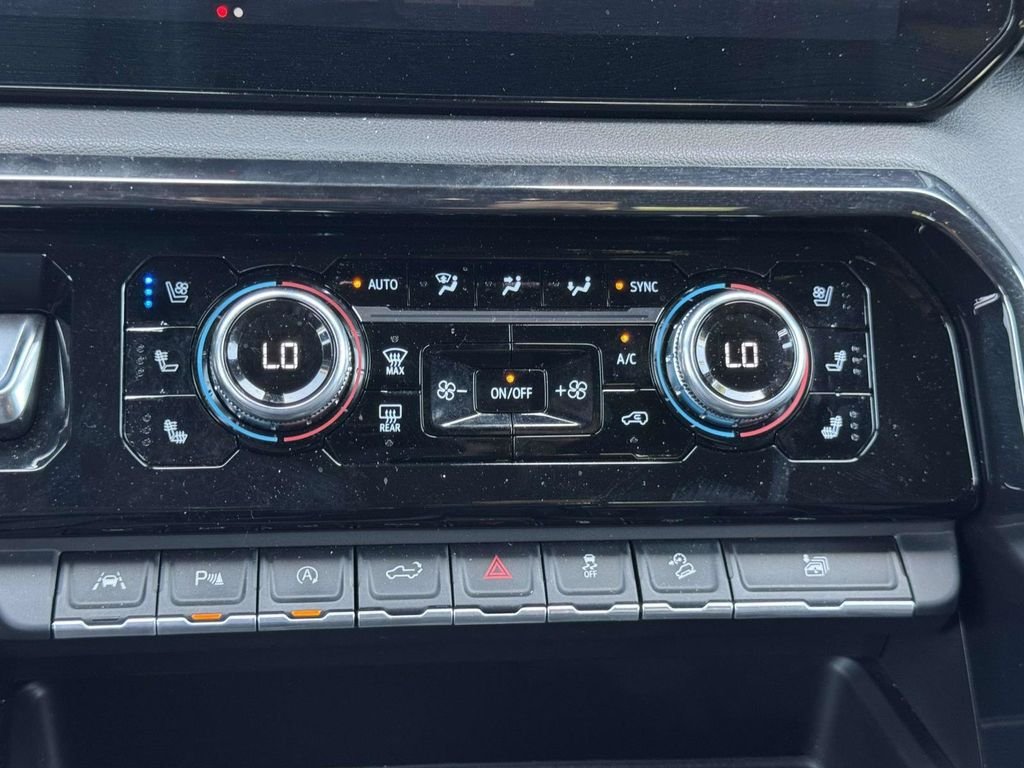 Used 2022 Black GMC AT4 image 6