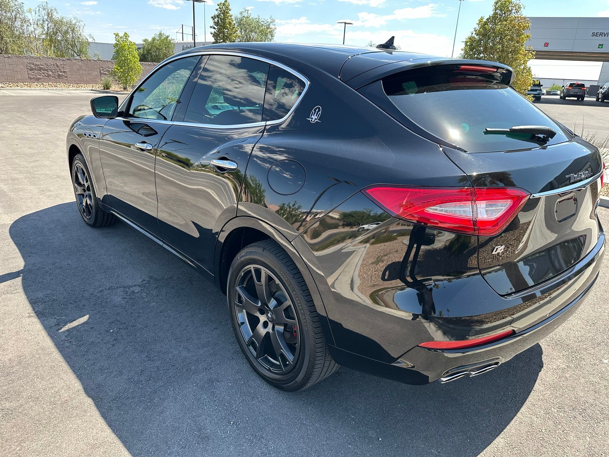 Used 2019 Nero Maserati Base image 13