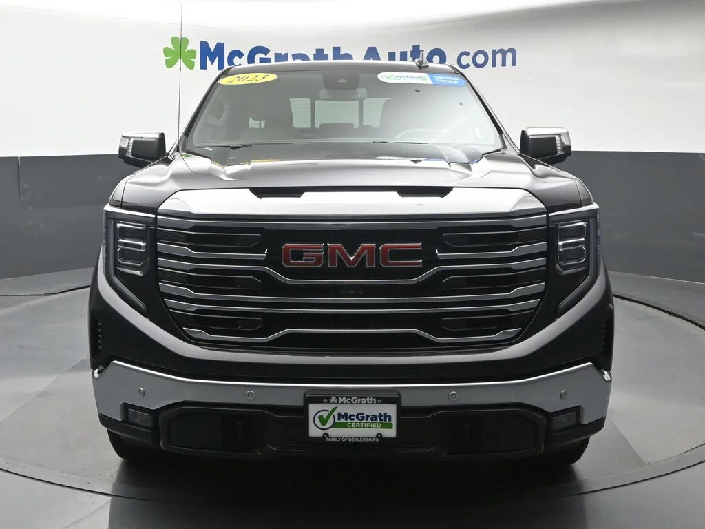 Used 2023 Silver GMC SLT image 6