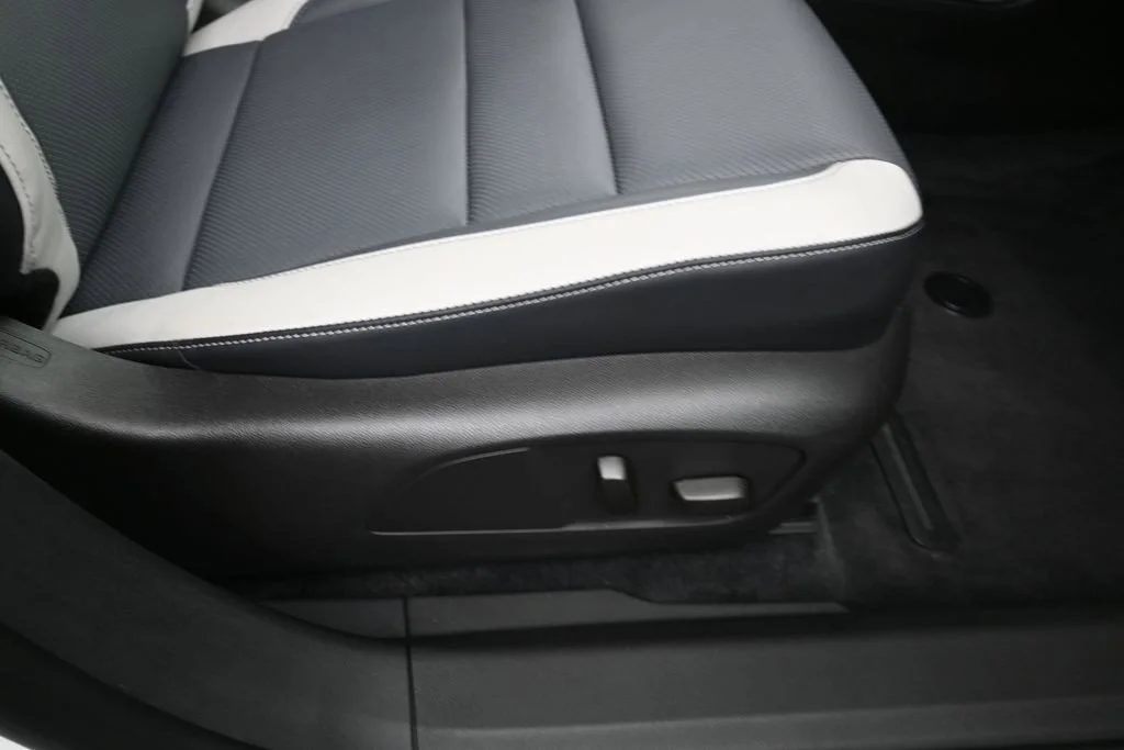 Used 2024 Snowfall Pearl Honda Elite image 11