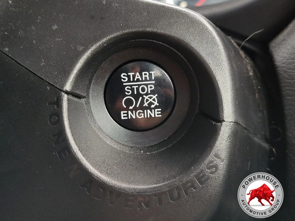 Used 2017 Gray Jeep Latitude image 36