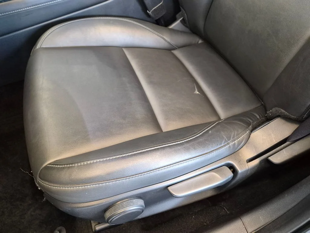 Used 2021 Silver Mazda Select image 16