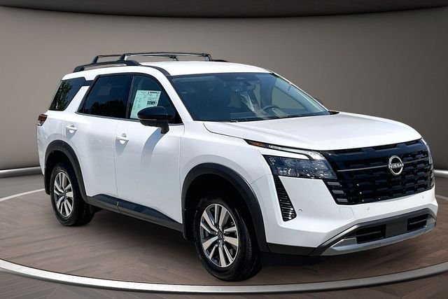 New 2026 White Nissan SL image 2