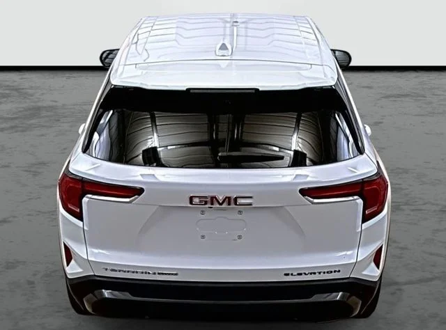 Used 2025 White GMC Elevation image 3