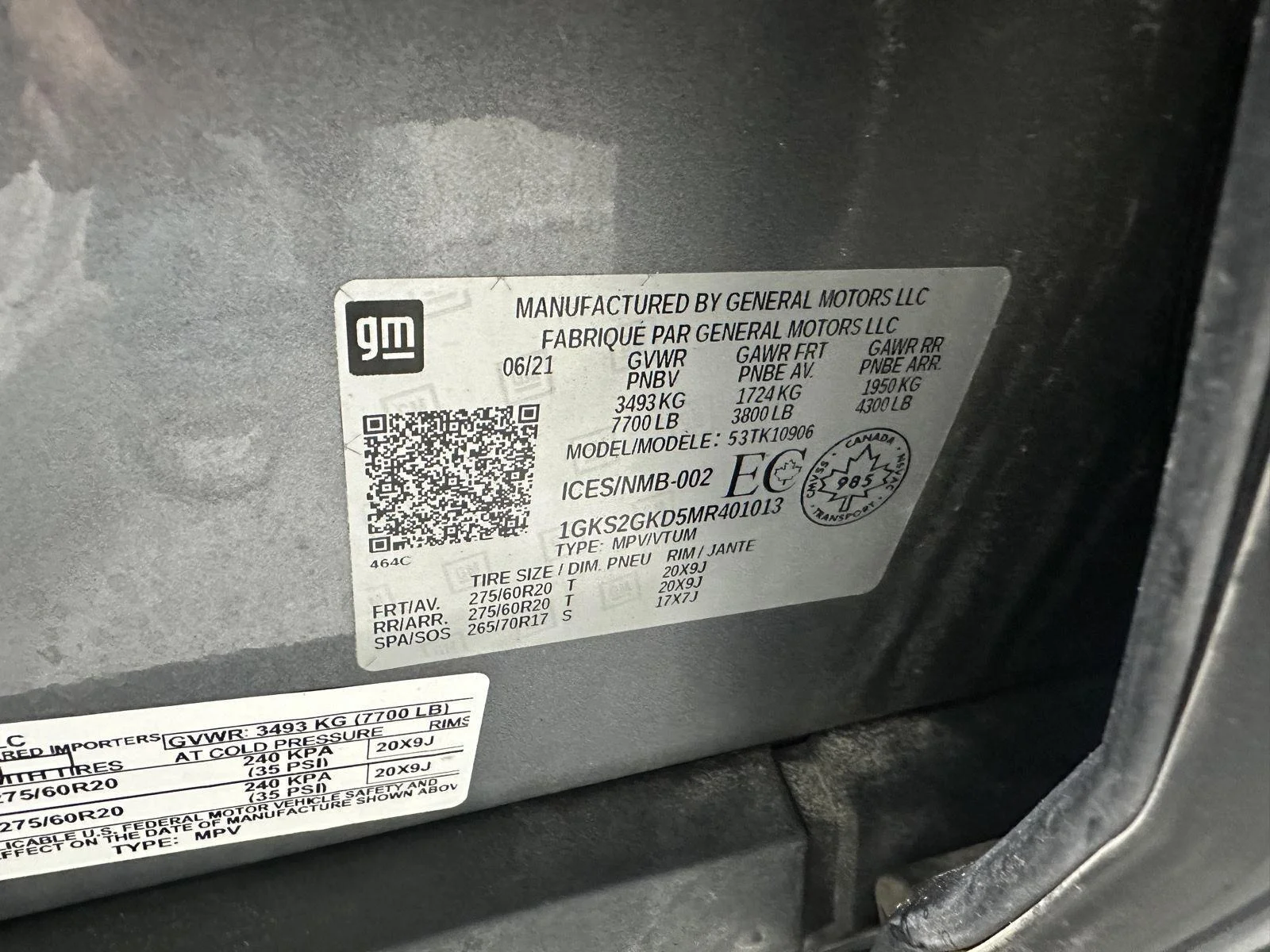 Used 2021 Satin Steel Metallic GMC SLT image 28