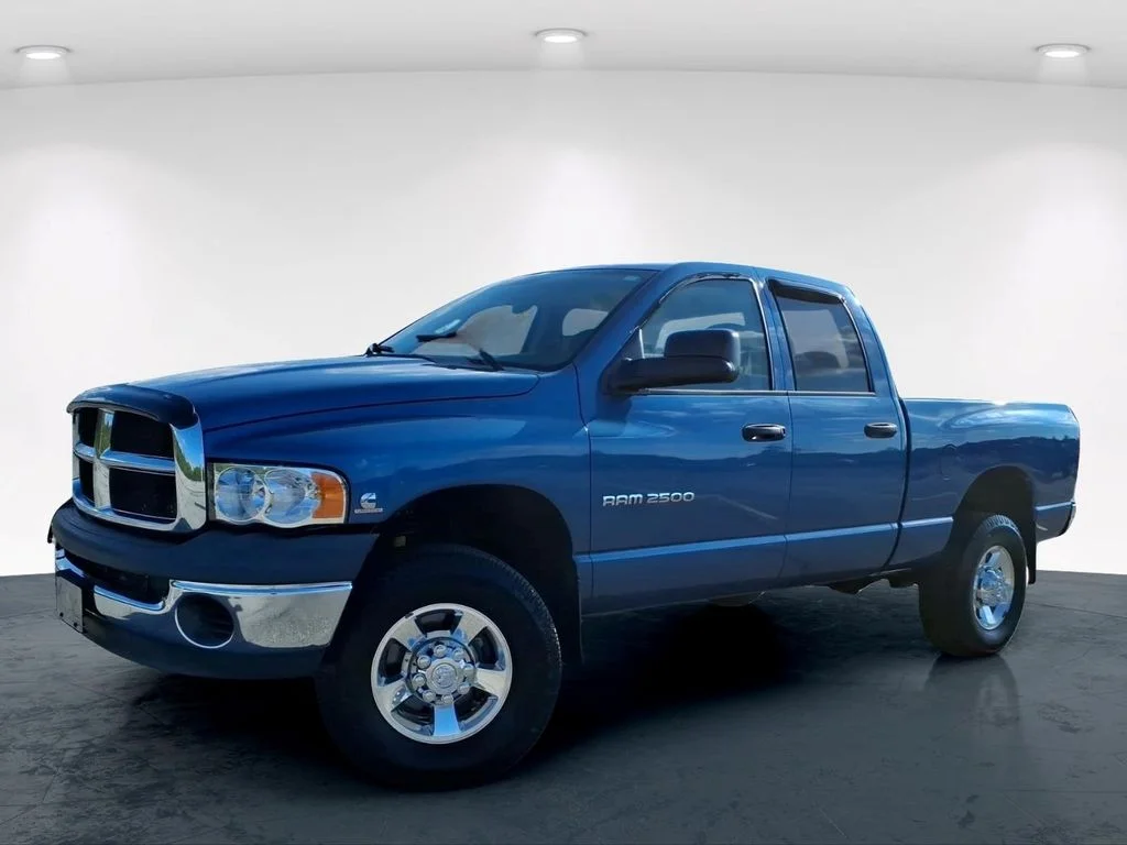 Used 2004 Blue Dodge SLT image 2
