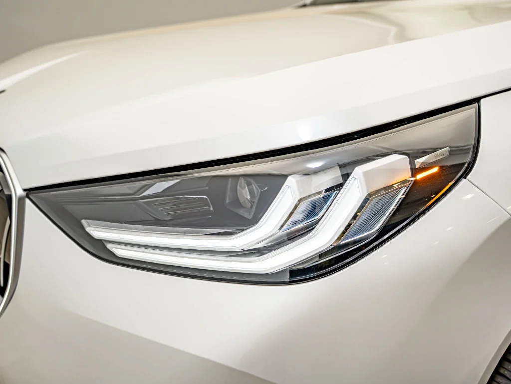 New 2026 Mineral White Metallic BMW 30 xDrive image 13