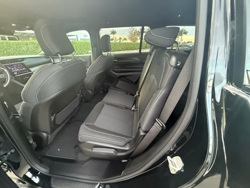 2025 Jeep Grand Cherokee L Laredo - Photo 23