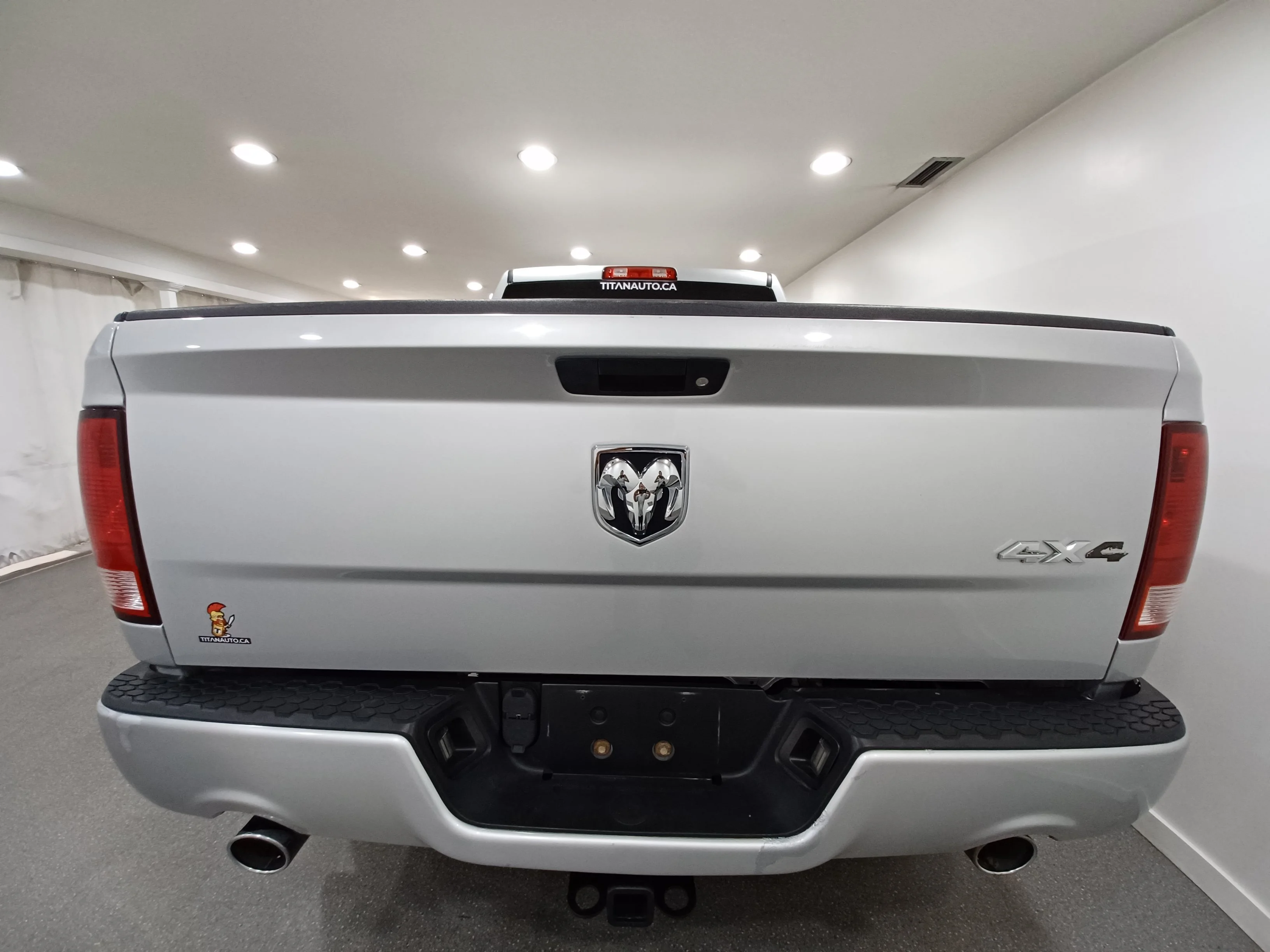 Used 2017 Bright Silver Metallic Ram Express 4x4*Bright Silver Metallic | 5.7L HEMI | 6 Pass | Remote Start | Htd Mirrors | Tow Pkg image 21
