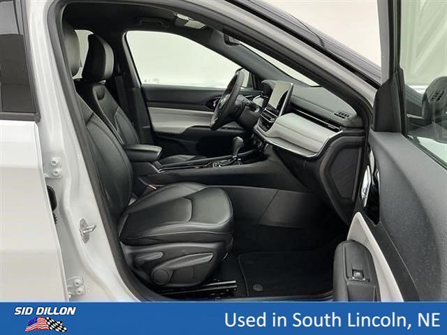 Used 2024 Bright White Clea Jeep Limited image 23