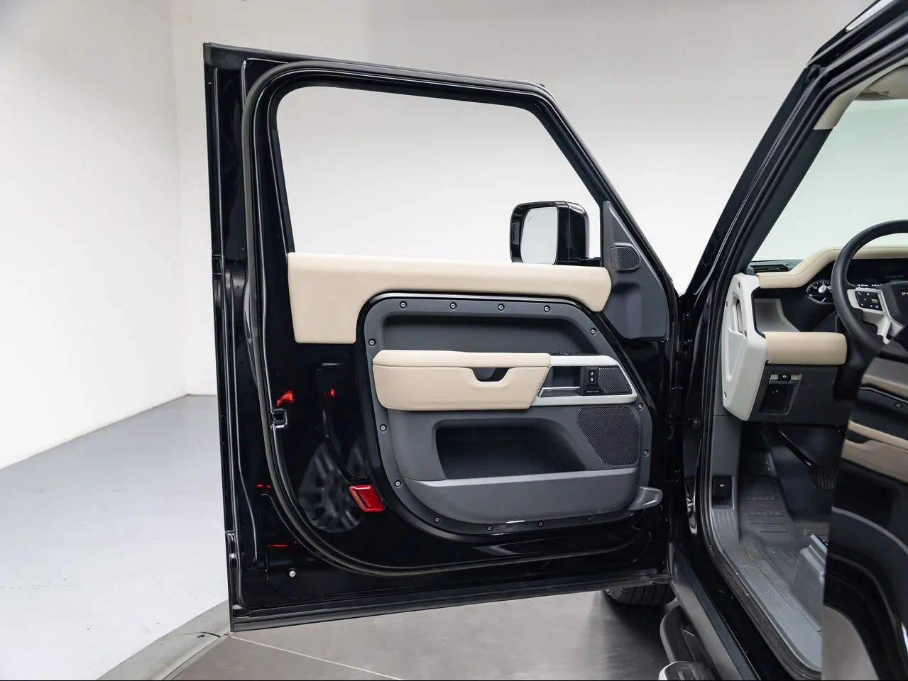 Used 2023 Santorini Black Metallic Land Rover 90 S image 21