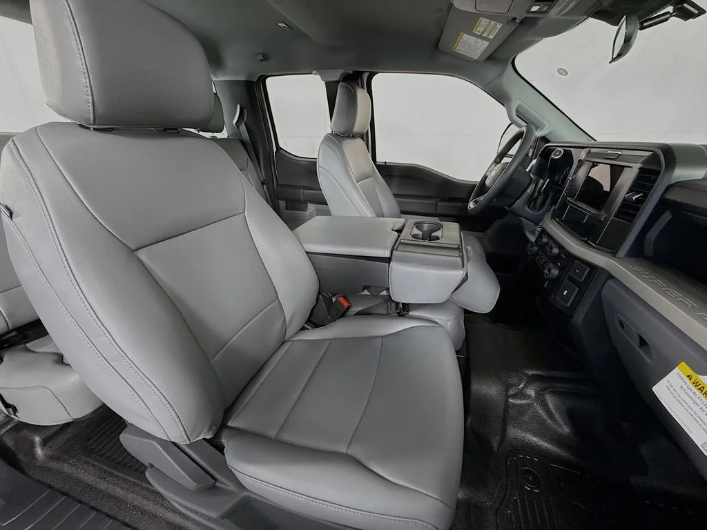 New 2026 Oxford White Ford F-250® XL image 25