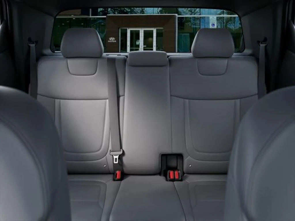 New 2027 Hampton Gray Hyundai SE image 12