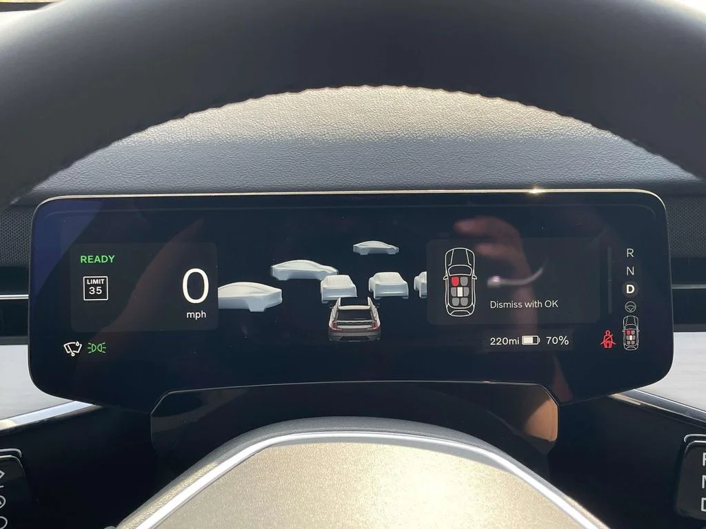 New 2026 Aurora Silver Volvo Ultra image 14