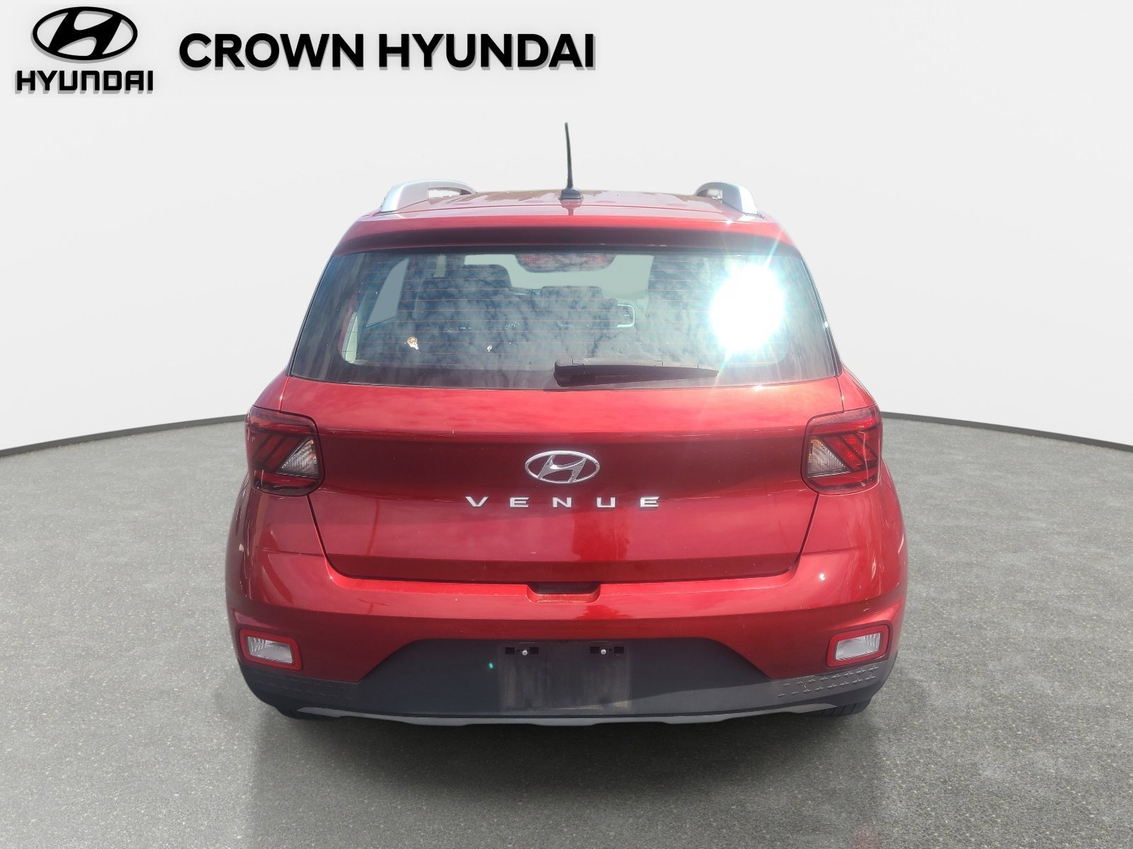 Used 2023 Ultimate Red Hyundai Limited image 5