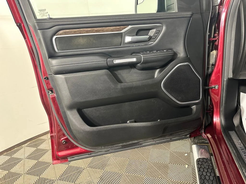 Used 2020 Delmonico Red Pearl Ram Laramie image 15