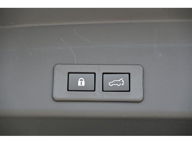 New 2026 White Subaru Onyx Edition Touring 7-Passenger image 49
