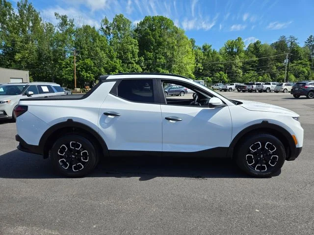 Used 2024 White Hyundai SEL image 9
