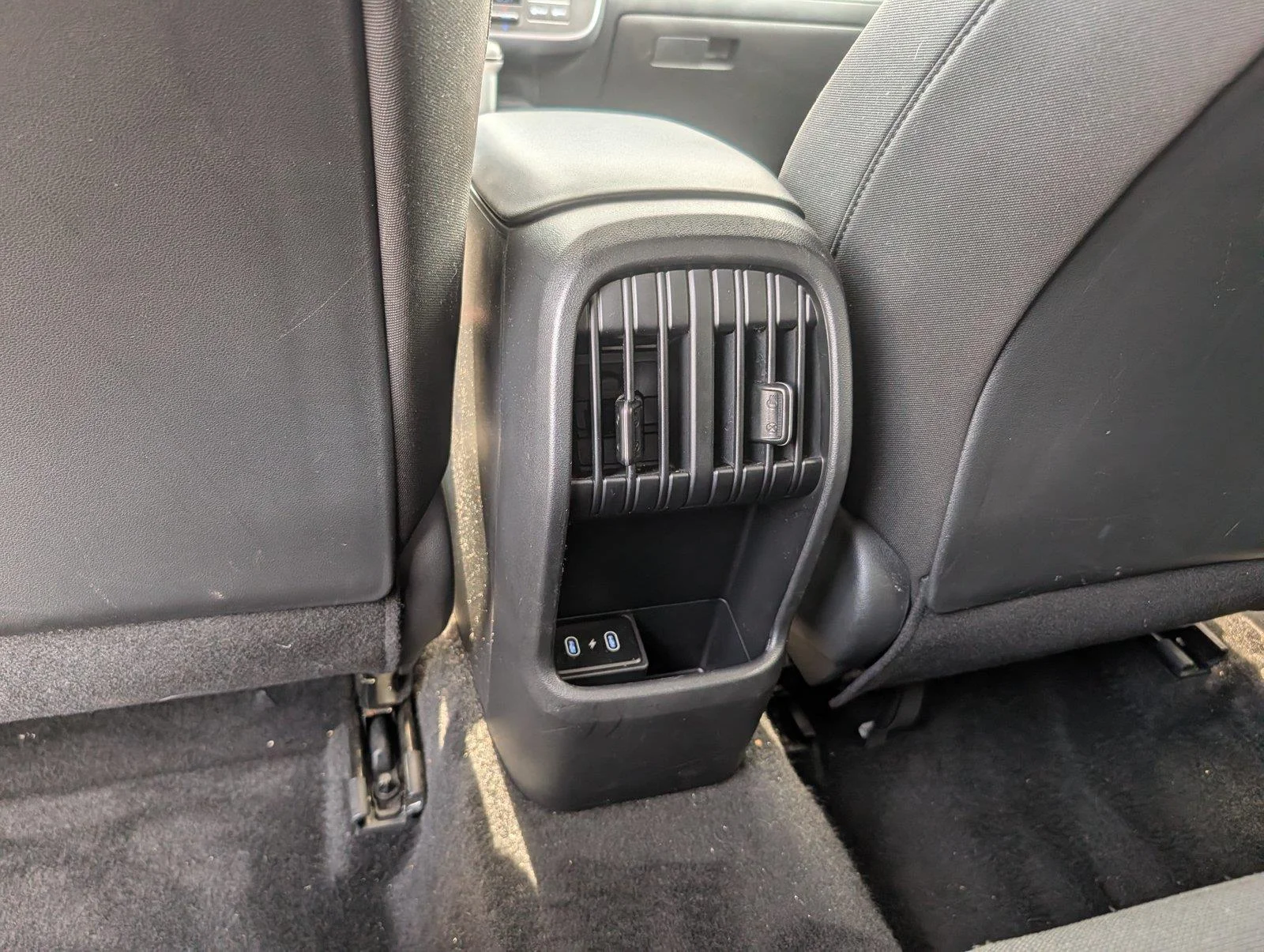 Used 2025 Atlas White Hyundai SEL image 30