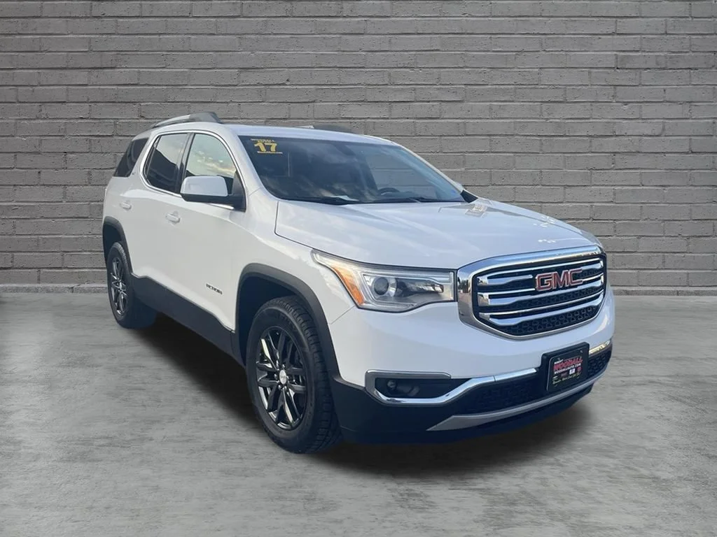 Used 2017 SUMMIT WHITE GMC SLT image 1