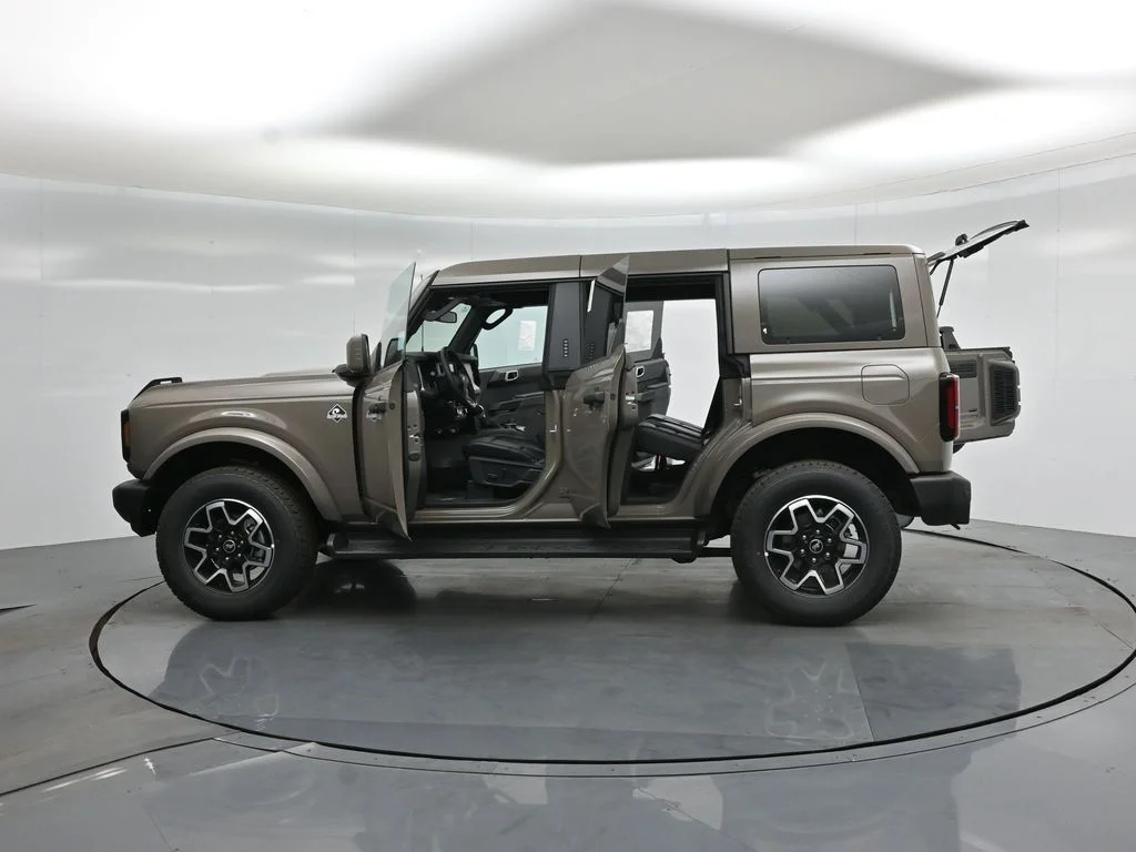 New 2026 Gray Ford Outer Banks image 32