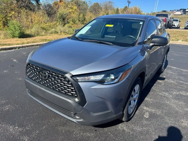 Used 2022  Toyota L image 7