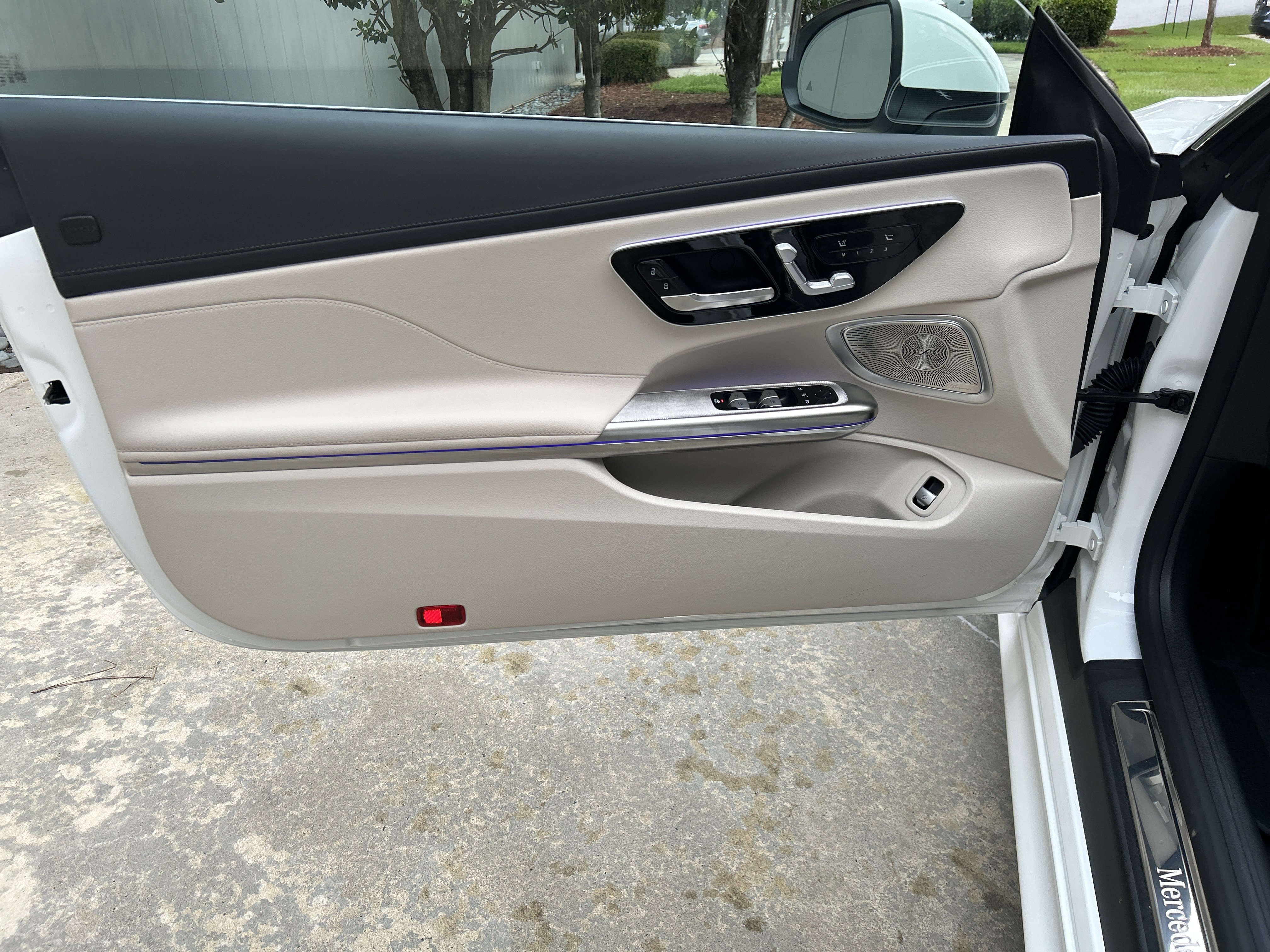 Certified Used 2025 Polar White Mercedes-Benz CLE 300 4MATIC® Cabriolet image 28